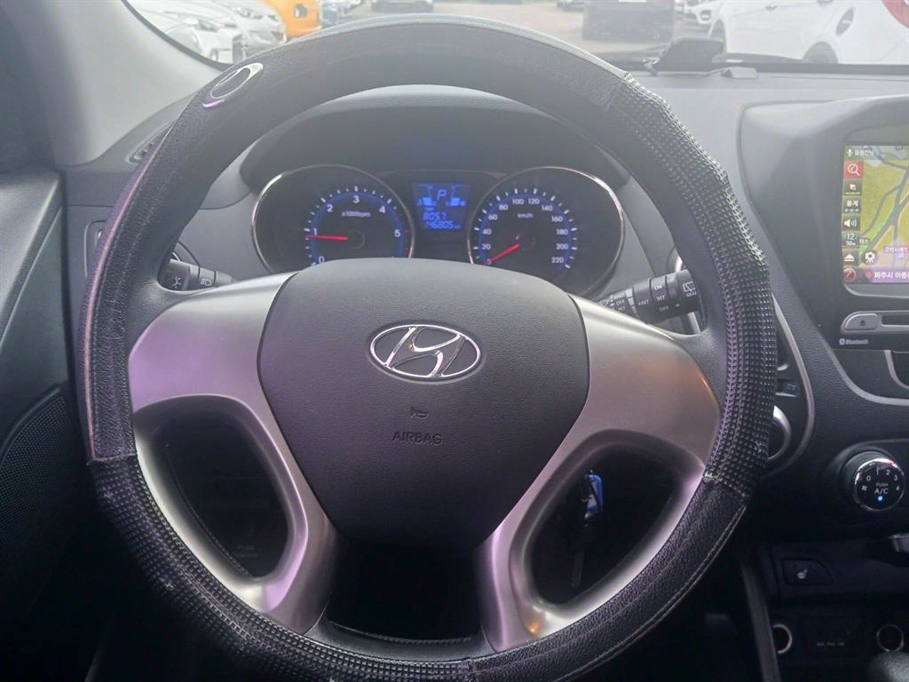 HYUNDAI Tucson - Vista 5