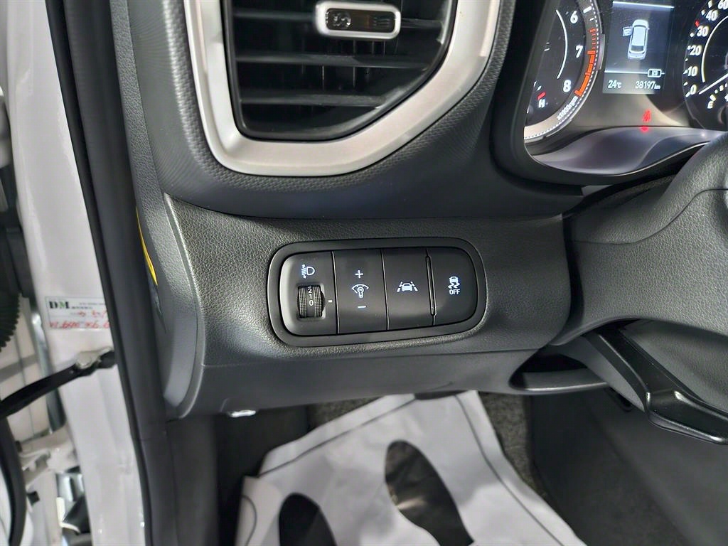 HYUNDAI Venue - Vista 12