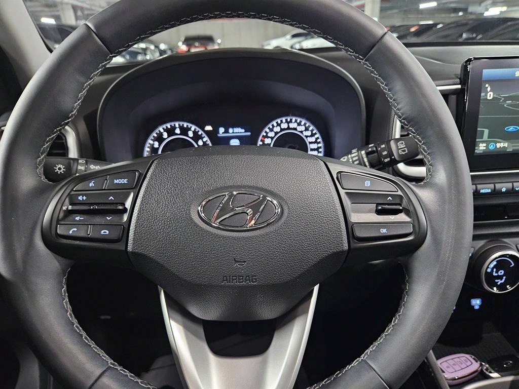 HYUNDAI Venue - Vista 10