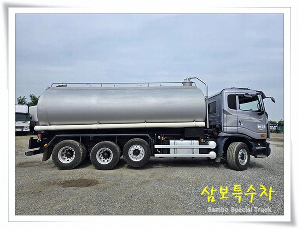 medium and large cargo Rory - Vista 5