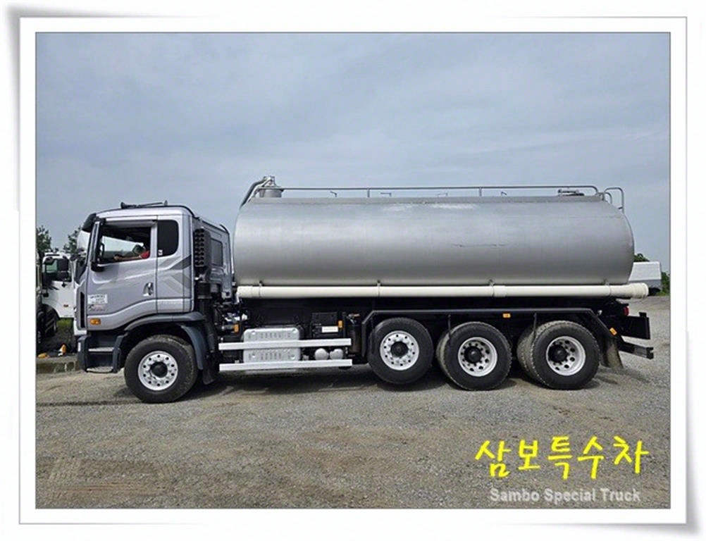 medium and large cargo Rory - Vista 4