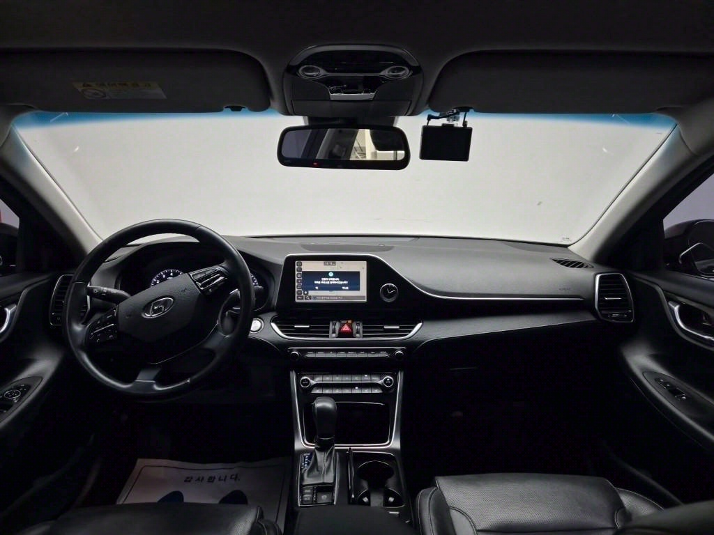 HYUNDAI Grandeur - Vista 7