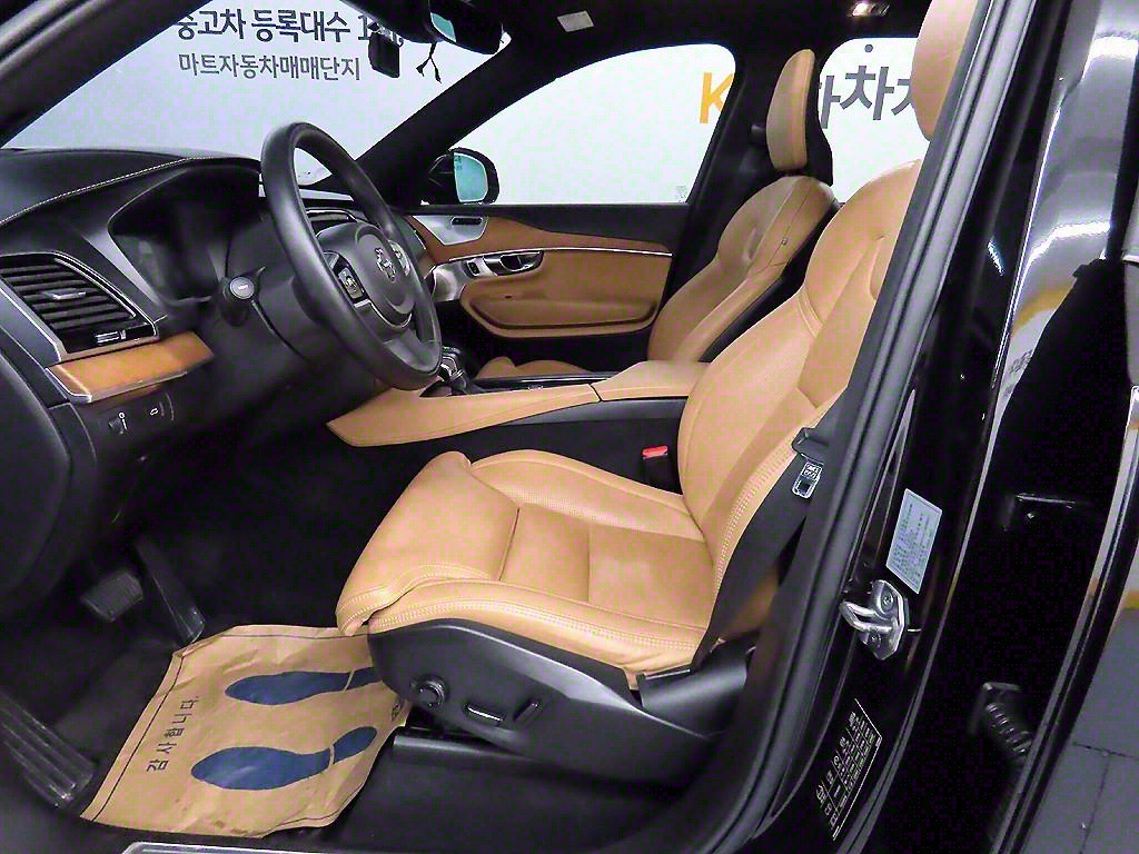 Volvo XC90 - Vista 5