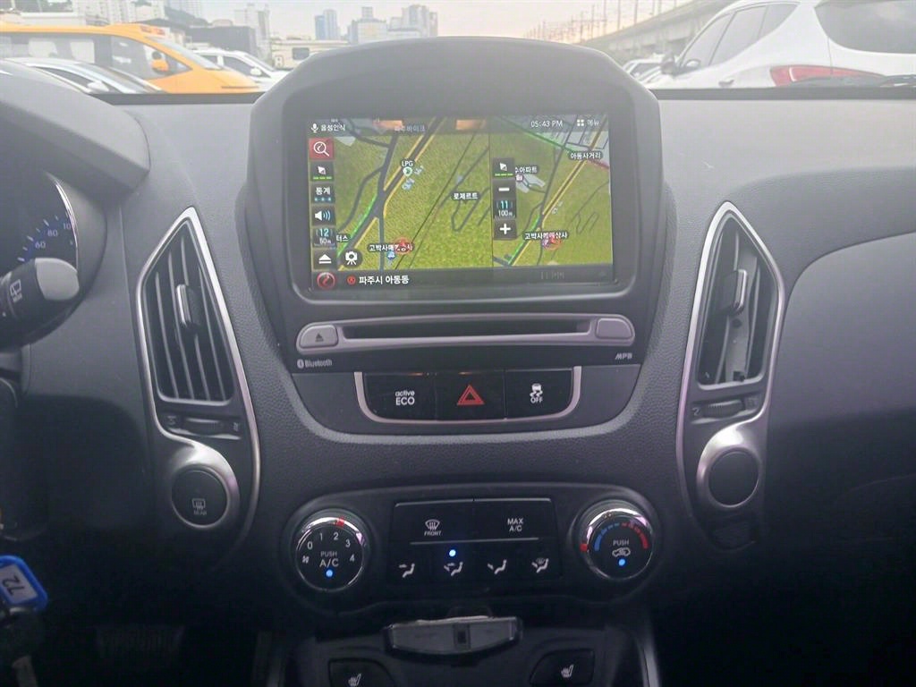 HYUNDAI Tucson - Vista 11