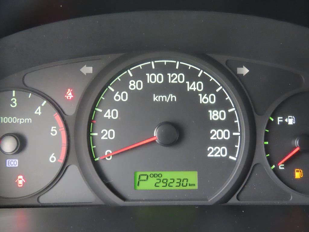 HYUNDAI Starex - Vista 10