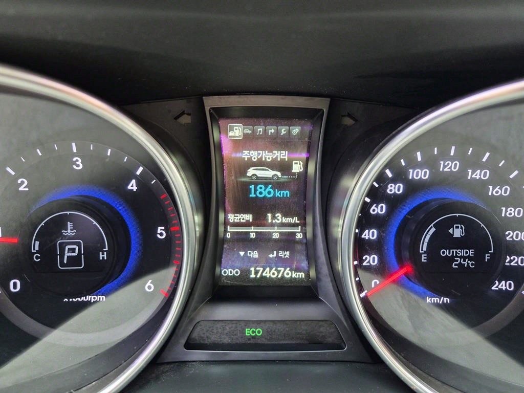 HYUNDAI Maxcruz - Vista 7