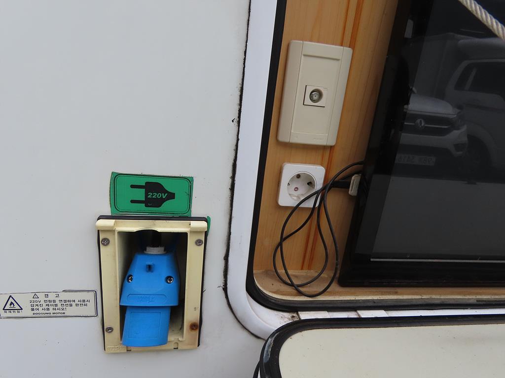 HYUNDAI Starex 2012 Blanco - Importación desde Corea - HF Imports Iquique - Foto 19