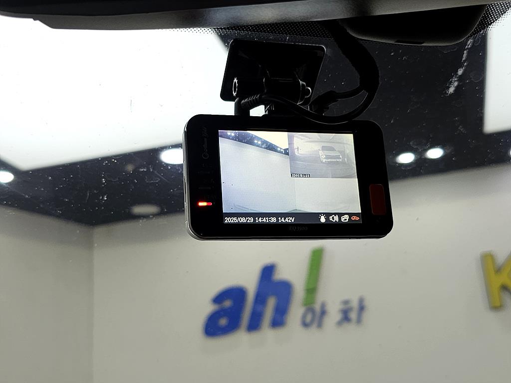 KIA Carnival - Vista 10