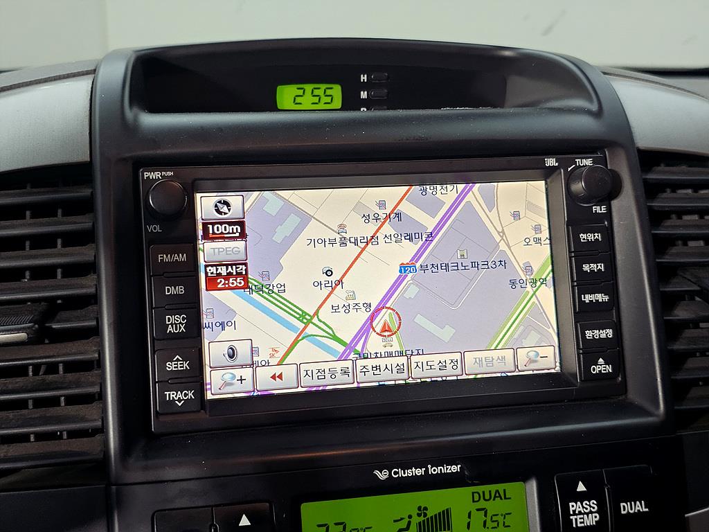 KIA Carnival - Vista 11