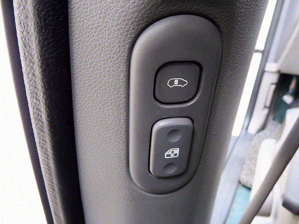 KIA Carnival - Vista 3