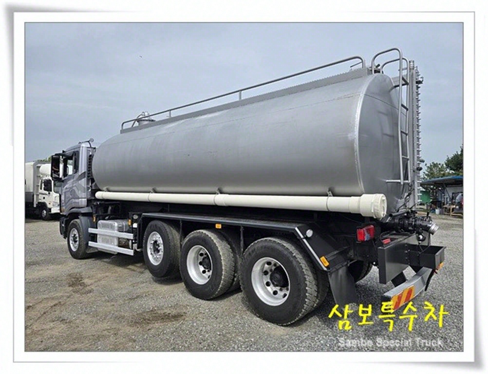 medium and large cargo Rory - Vista 7