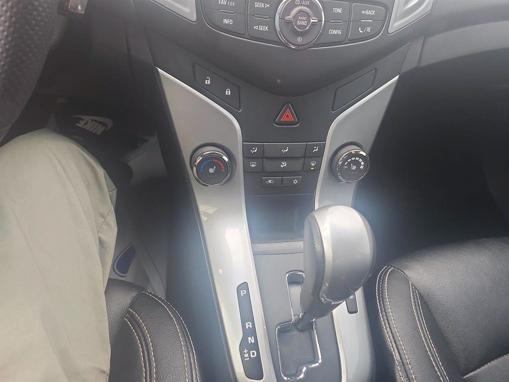 Chevrolet Cruise - Vista 7