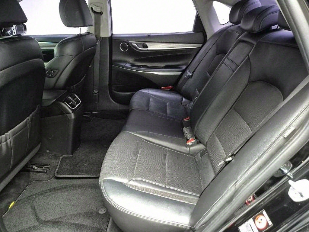 HYUNDAI Grandeur - Vista 12