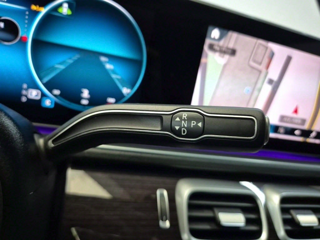 Mercedes Benz GLE Class - Vista 8