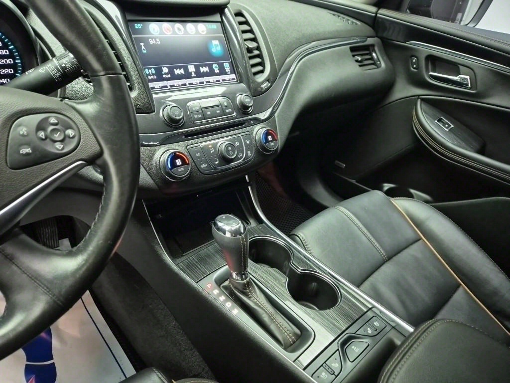 Chevrolet Impala - Vista 9