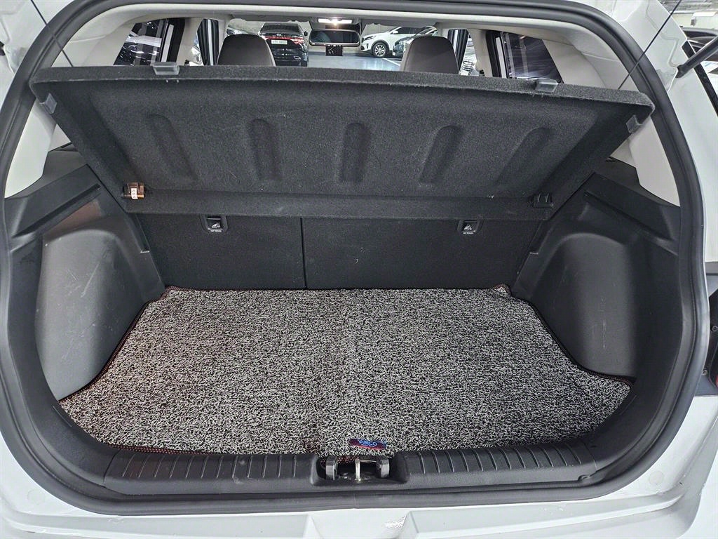 HYUNDAI Venue - Vista 5