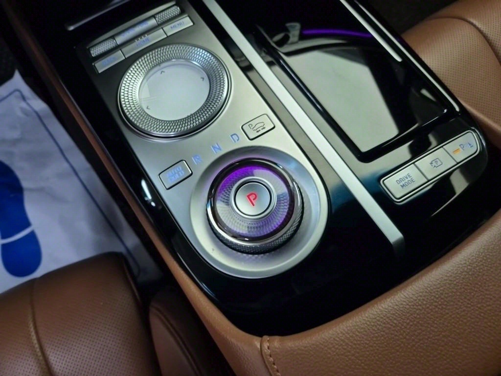 Genesis G80 - Vista 8