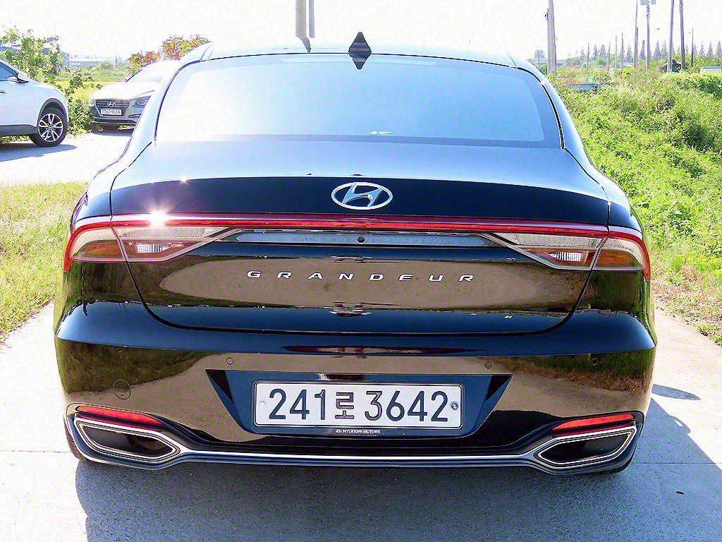 HYUNDAI Grandeur - Vista 4