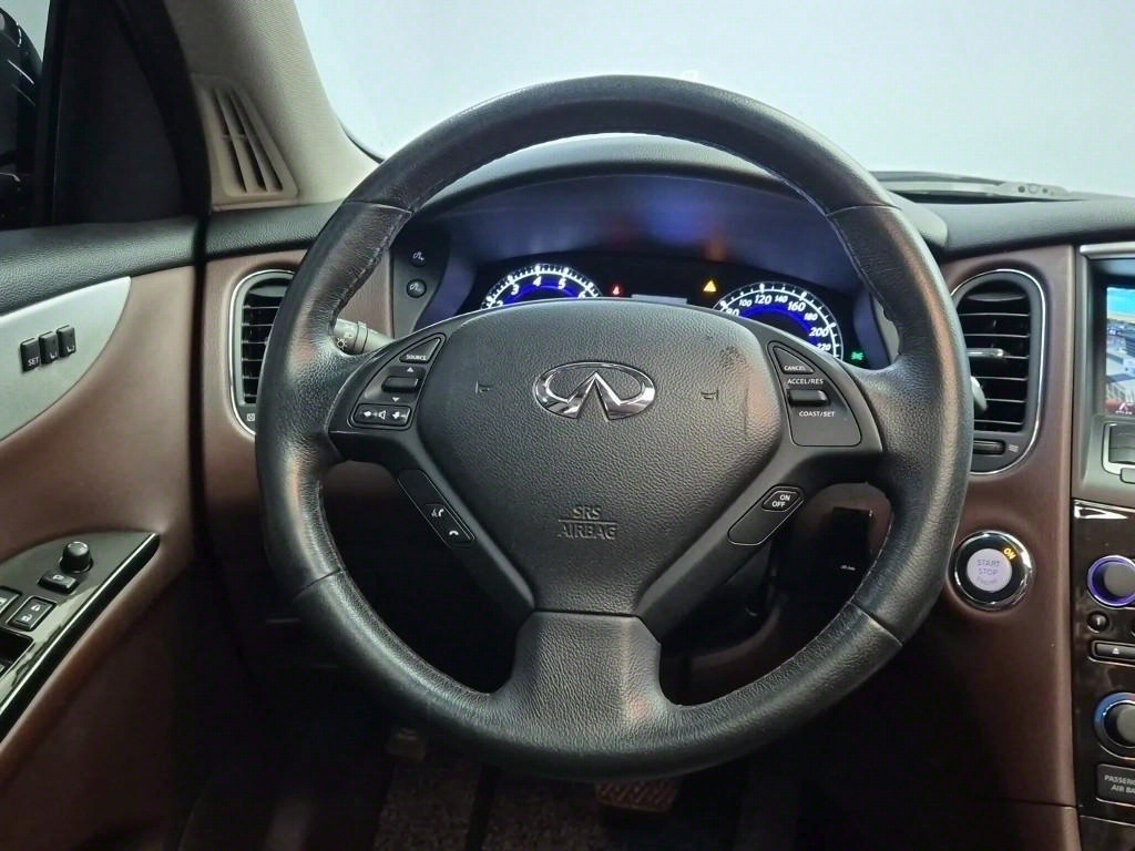 Infiniti QX - Vista 9