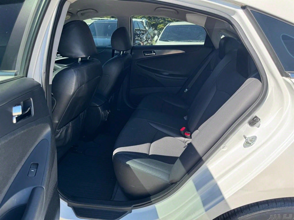 HYUNDAI Sonata - Vista 7