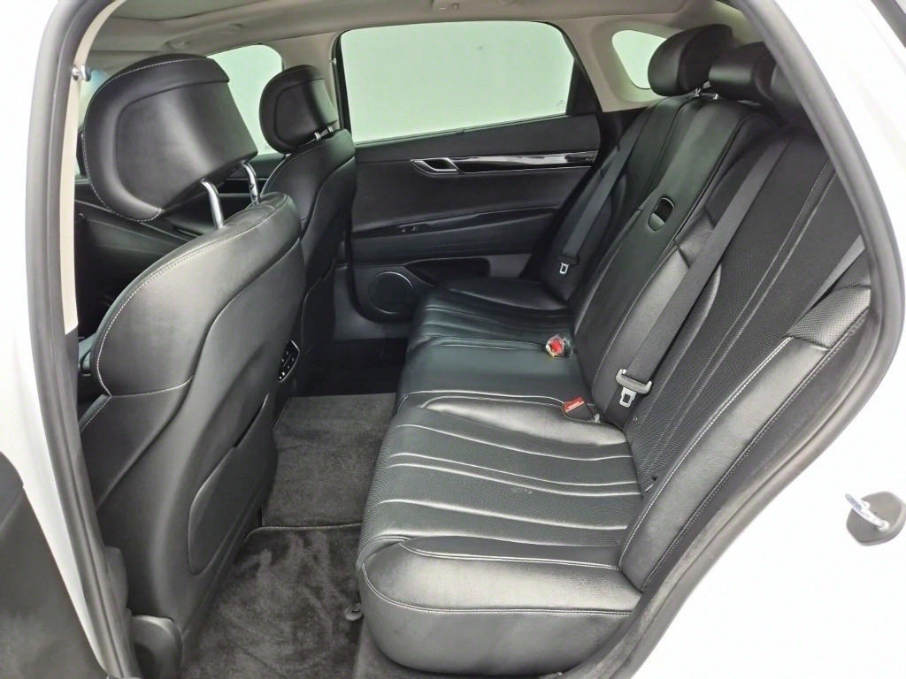 Genesis G80 - Vista 12