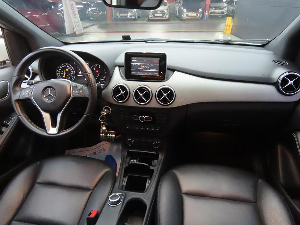 Mercedes Benz B Class (MY B) - Vista 5