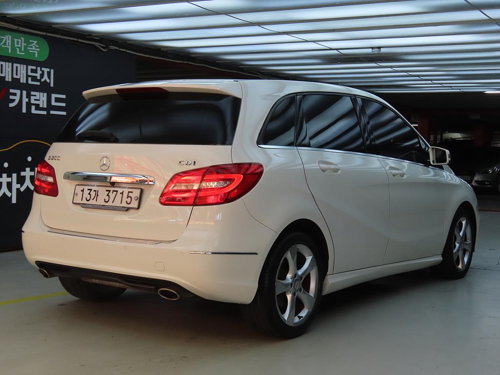 Mercedes Benz B Class (MY B) - Vista 4