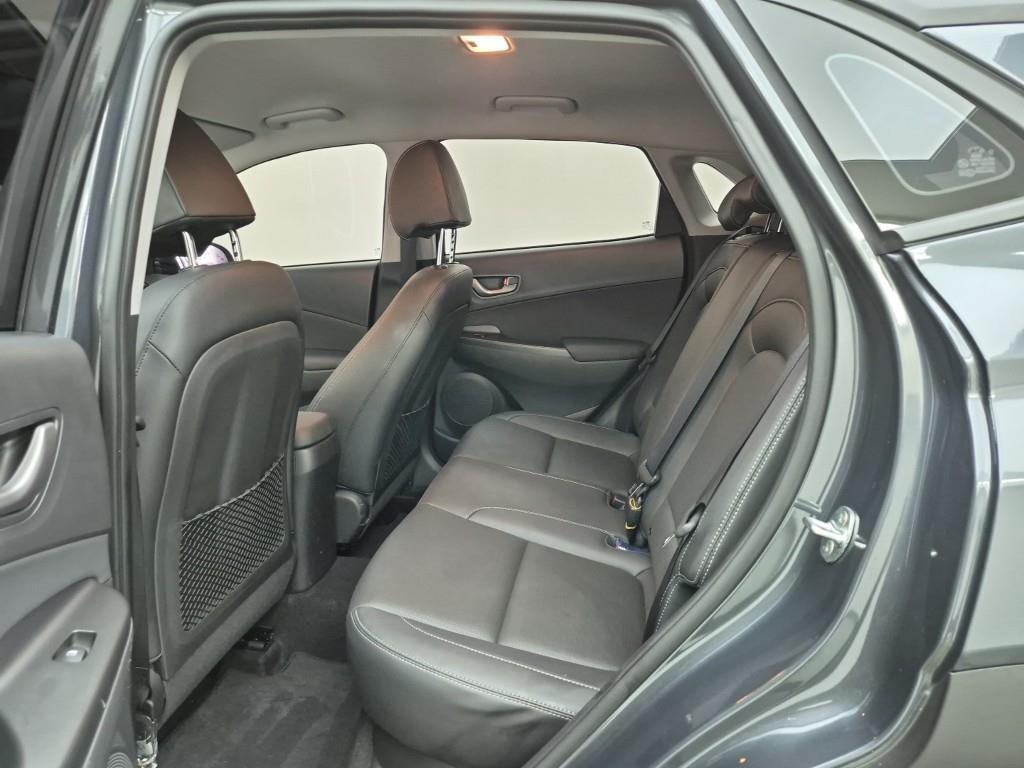 HYUNDAI Kona - Vista 12