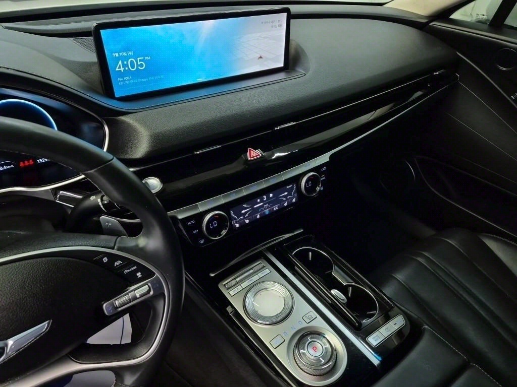 Genesis G80 - Vista 10