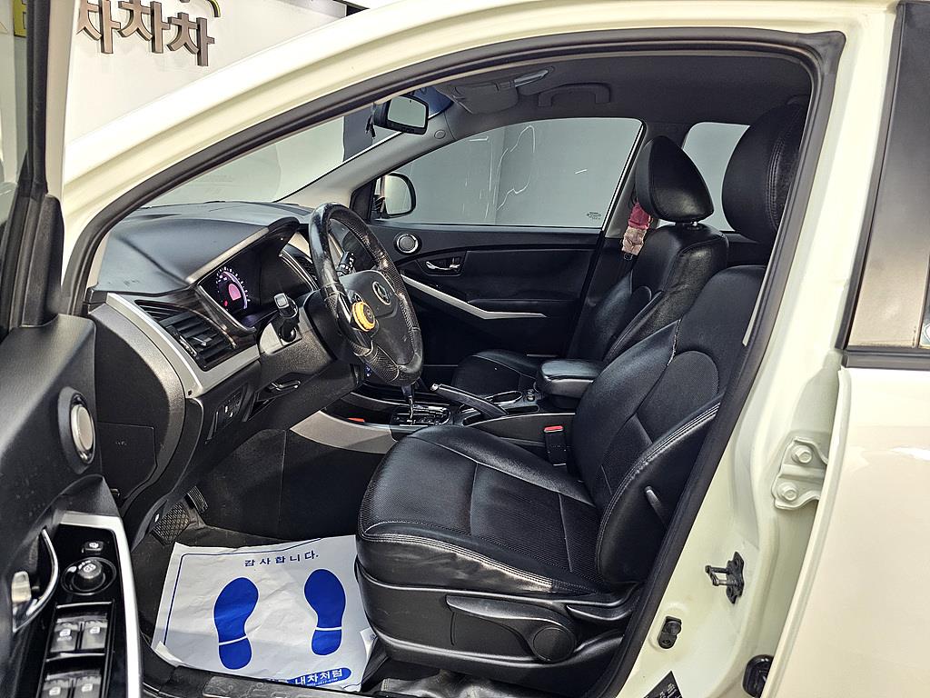 Ssangyong Korando - Vista 8