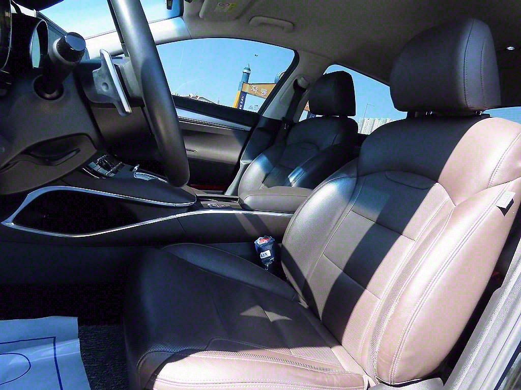 HYUNDAI Grandeur - Vista 5