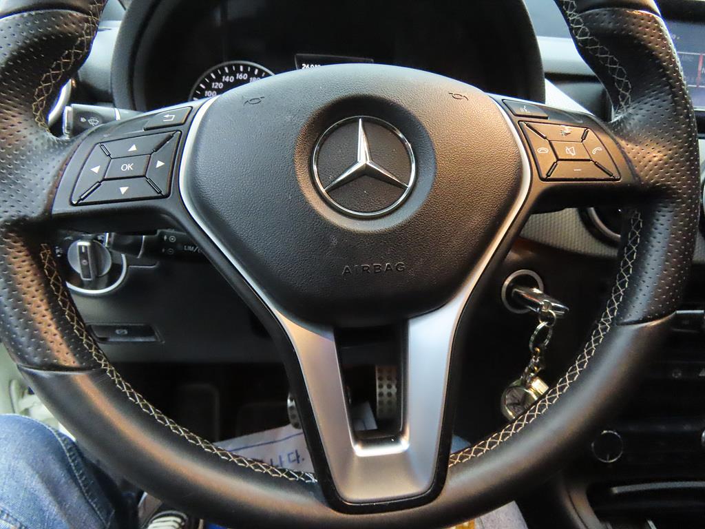 Mercedes Benz B Class (MY B) - Vista 10