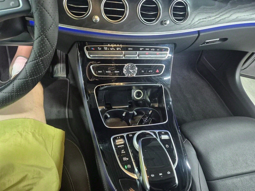 Mercedes Benz E class 2017 Gris - Importación desde Corea - HF Imports Iquique - Foto 13