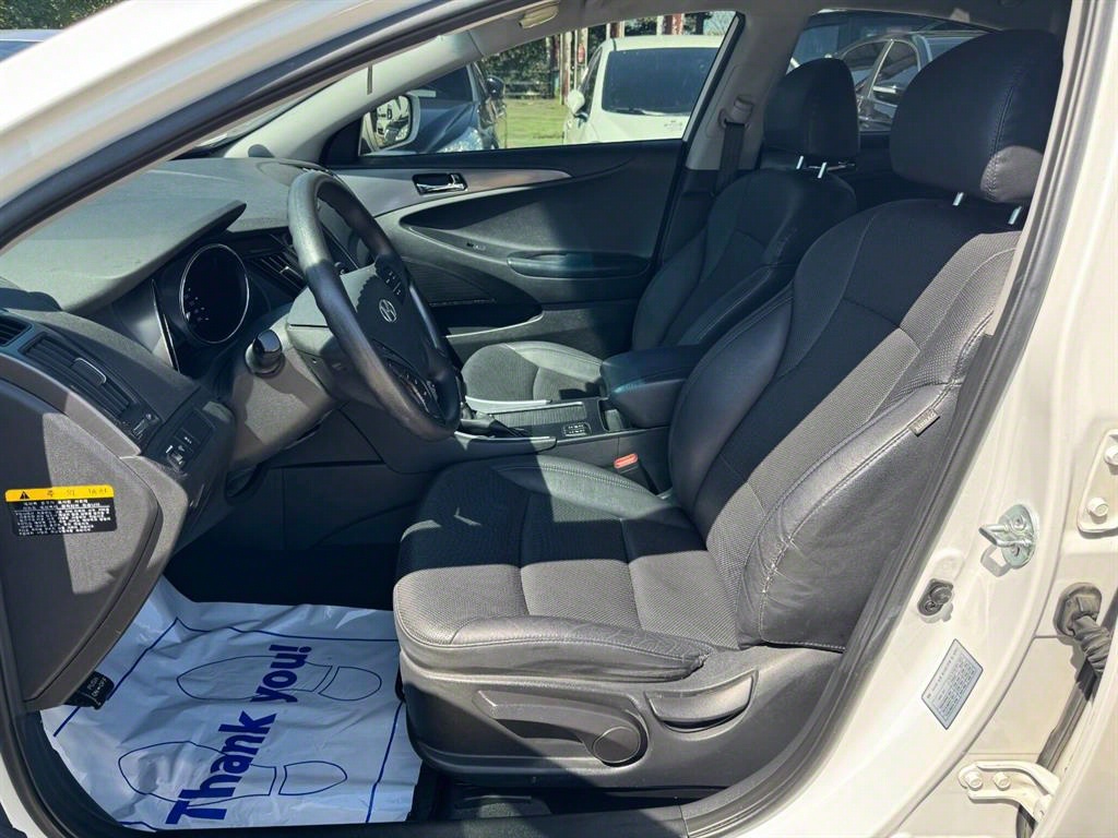 HYUNDAI Sonata - Vista 8