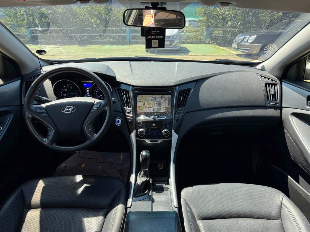 HYUNDAI Sonata - Vista 6