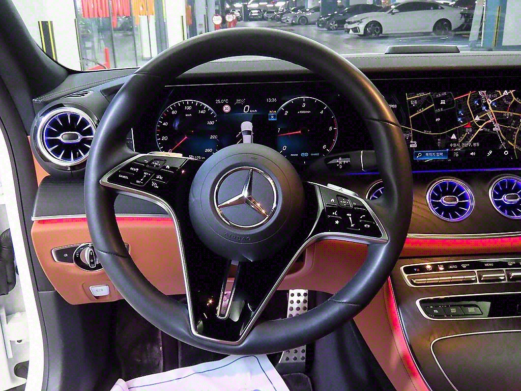 Mercedes Benz CLS Class - Vista 8