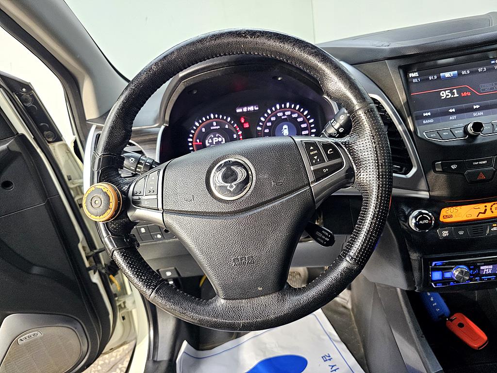 Ssangyong Korando - Vista 12