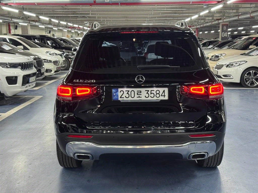 Mercedes Benz GLB Class - Vista 5