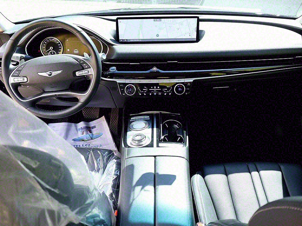 Genesis G80 - Vista 9