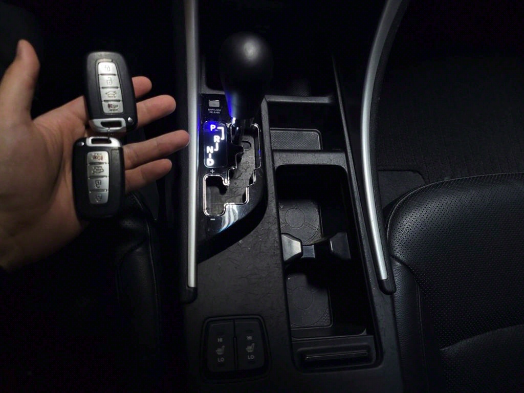 HYUNDAI Sonata 2010 Plateado - Importación desde Corea - HF Imports Iquique - Foto 17