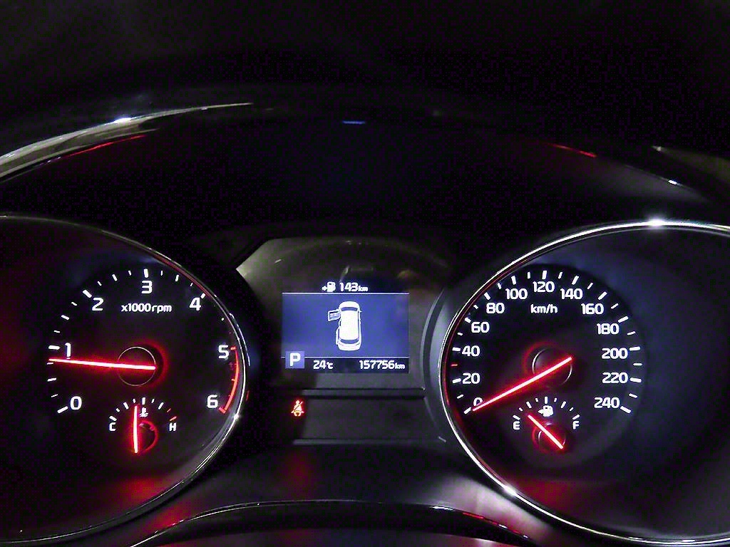 KIA Carnival - Vista 9