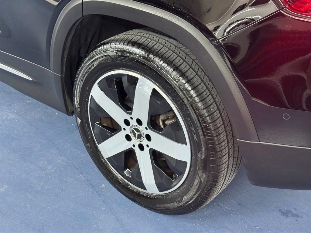 Mercedes Benz GLB Class - Vista 7