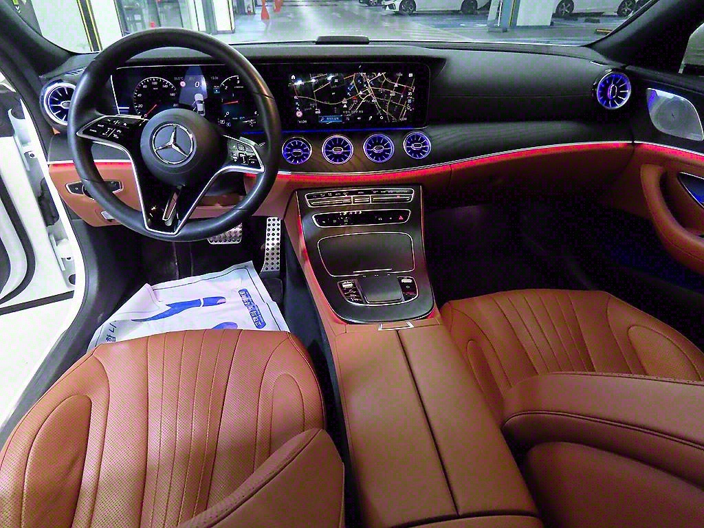 Mercedes Benz CLS Class - Vista 10