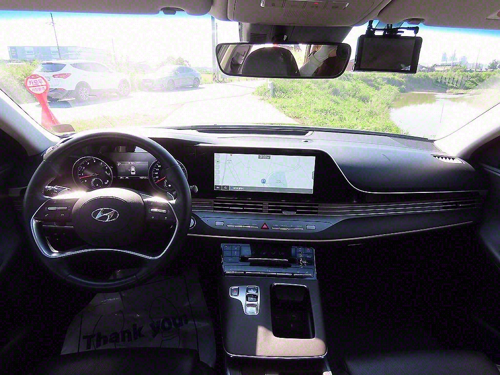 HYUNDAI Grandeur - Vista 9