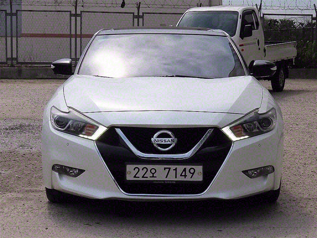 Nissan Maxima