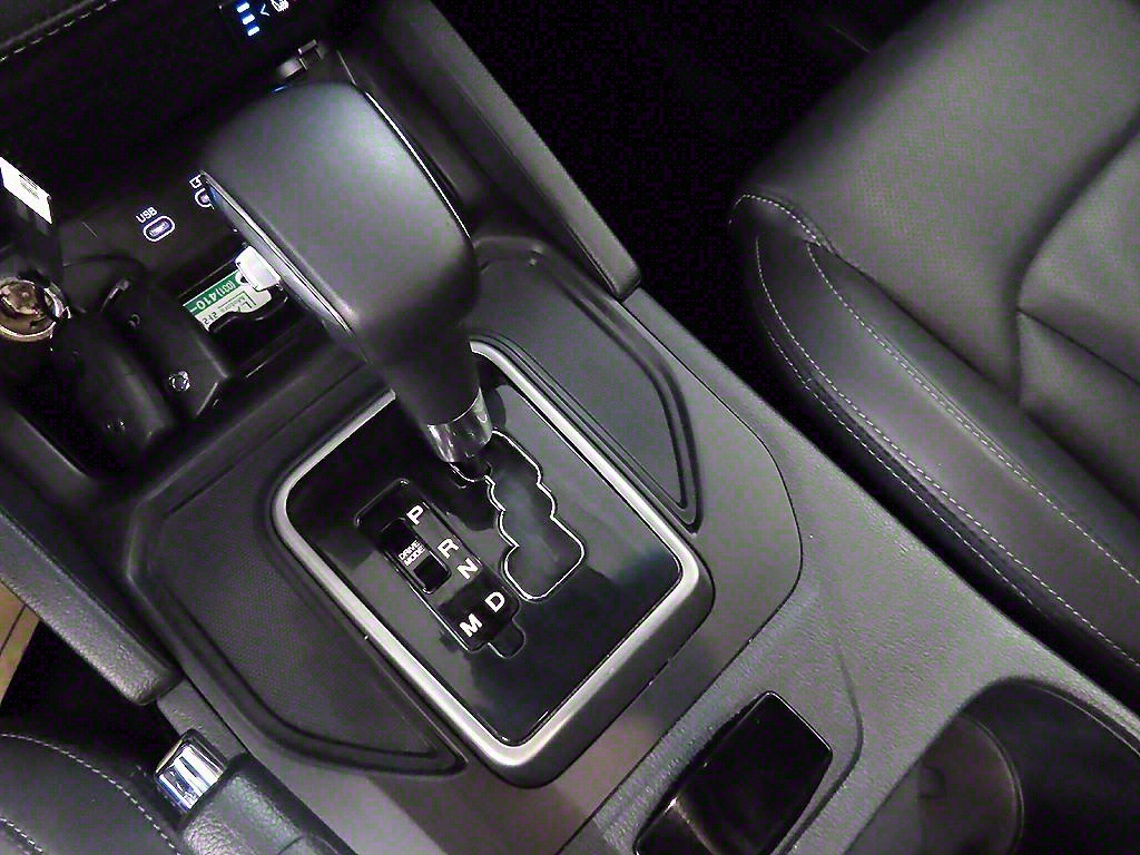 Ssangyong Rexton - Vista 10