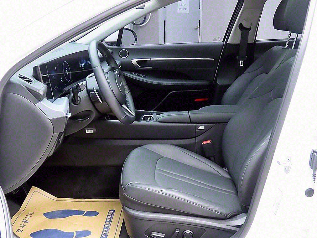 HYUNDAI Sonata - Vista 5