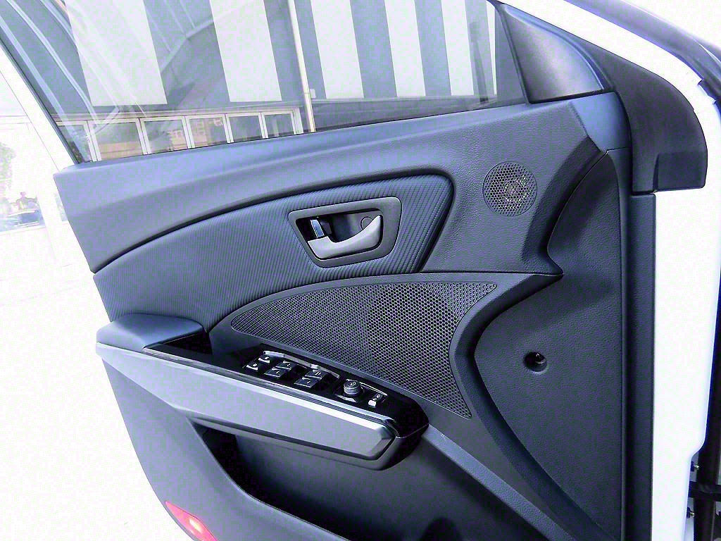 Ssangyong Tivoli - Vista 11