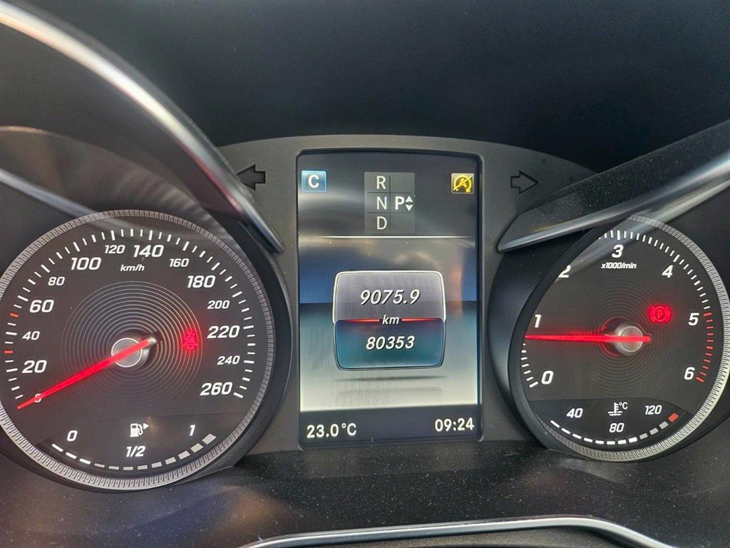 Mercedes Benz C Class - Vista 9