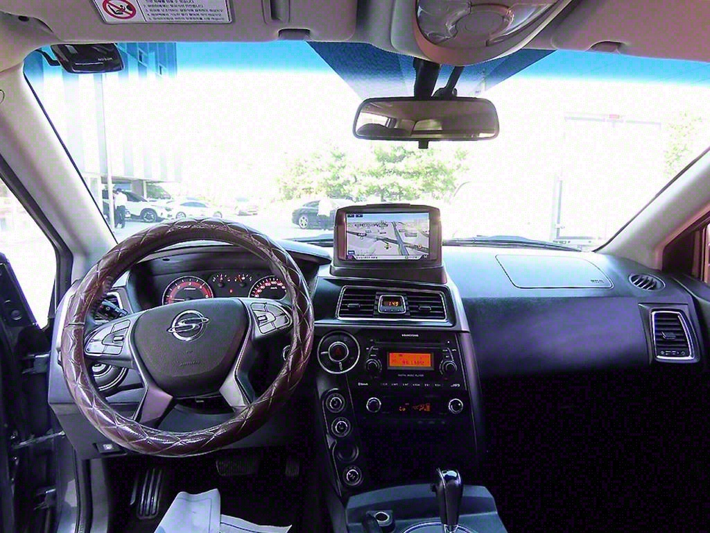 Ssangyong Korando - Vista 7